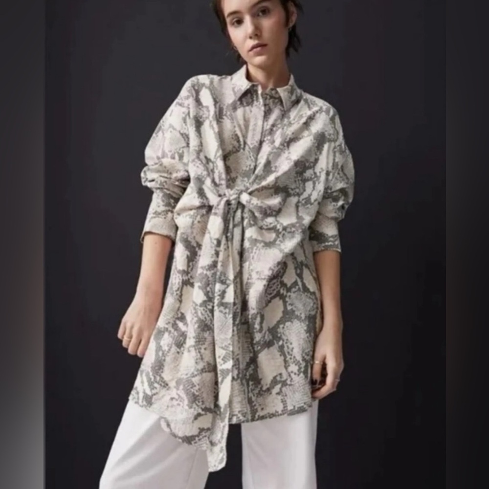 H&M Snakekin Print Shirt Dress🖤